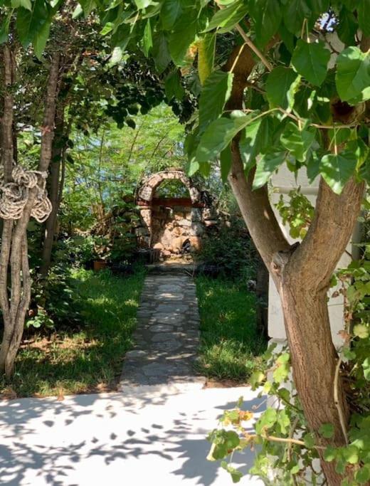 Marine'S Lux Villa:Golden Sunset Kalamata Exterior photo